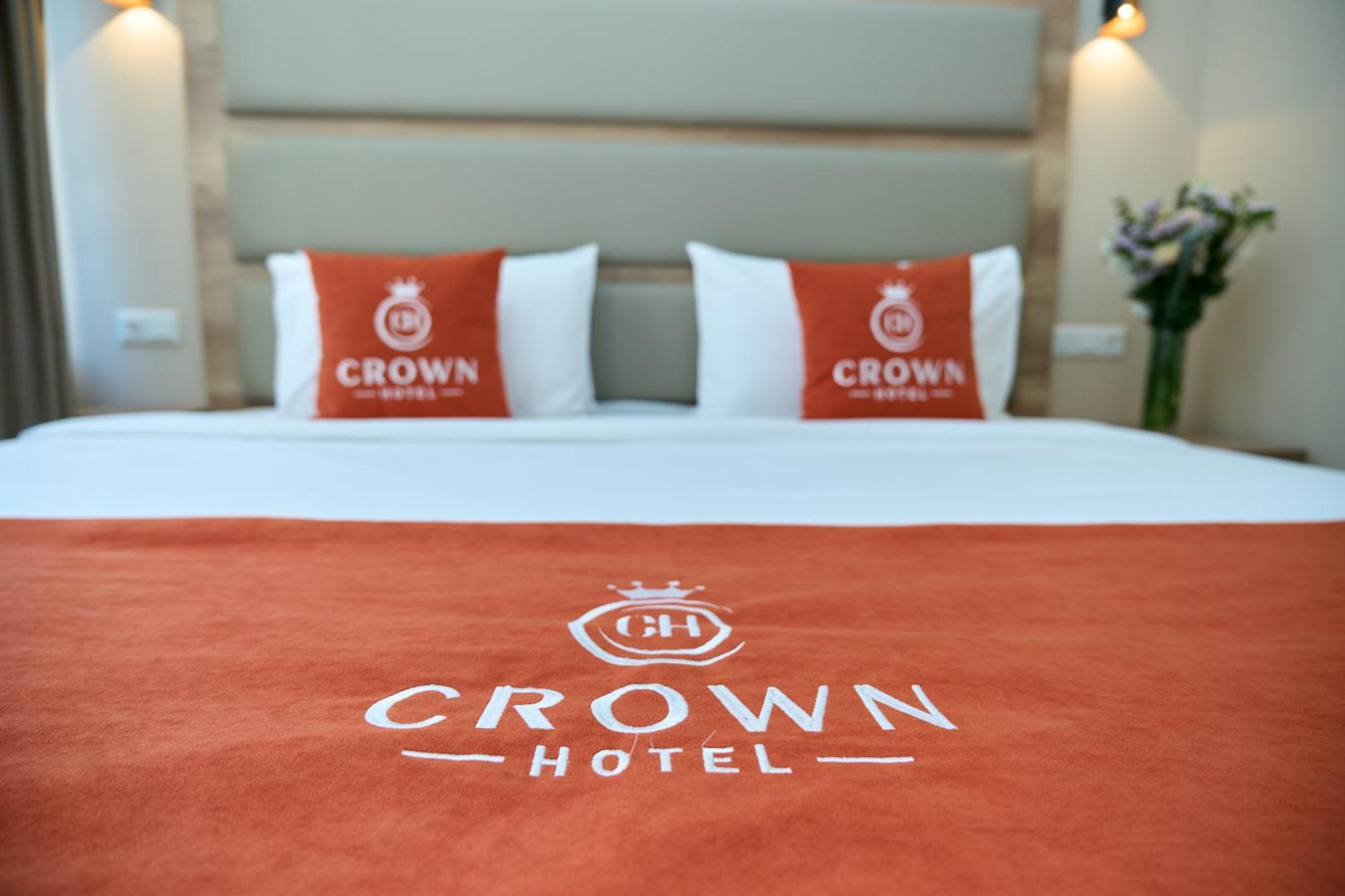 Crown Hotel Bisjkek Eksteriør bilde